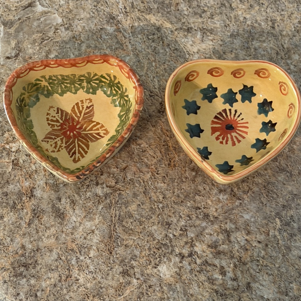 Heart Shaped Trinket Bowls Made in Italy Hand Painted Set of 2